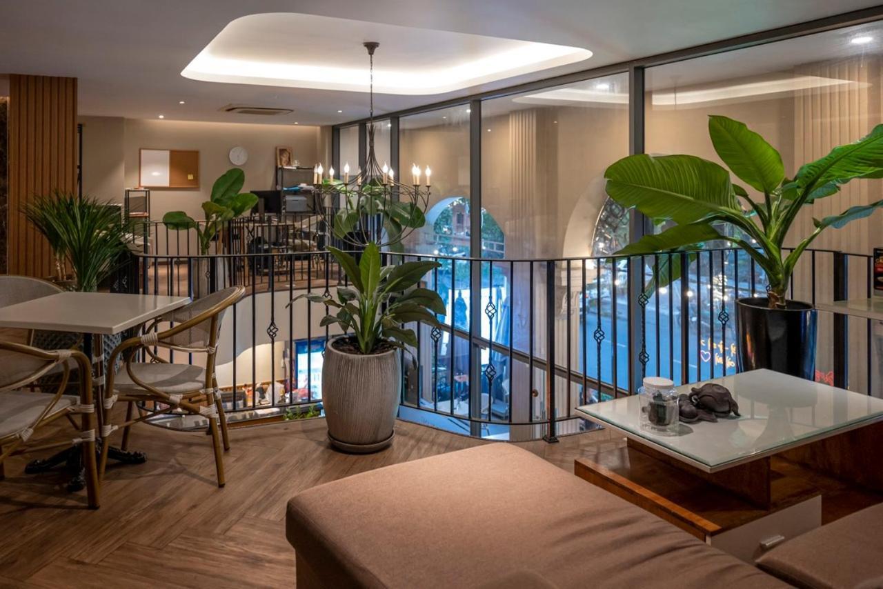 Thao Trang Laluxe Hotel Phu My Hung โฮจิมินห์ซิตี้ ภายนอก รูปภาพ